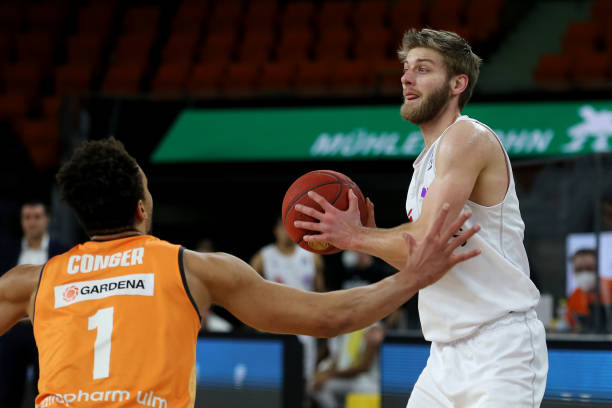 是平息赛场 是平息赛场