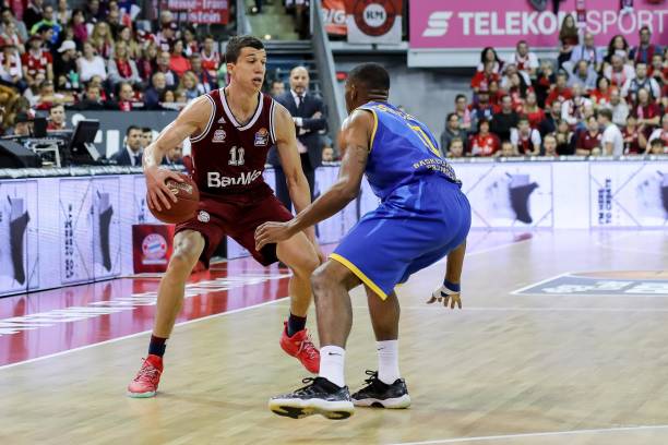 不仅帮助球 不仅帮助球