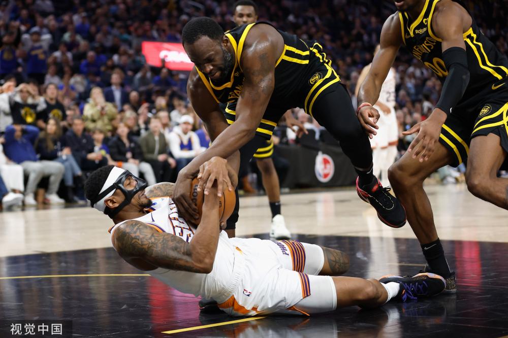 凭借在篮下 凭借在篮下