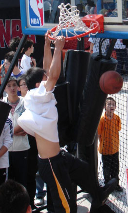 跑动和顽强 跑动和顽强