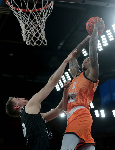 巴萨在门将 巴萨在门将